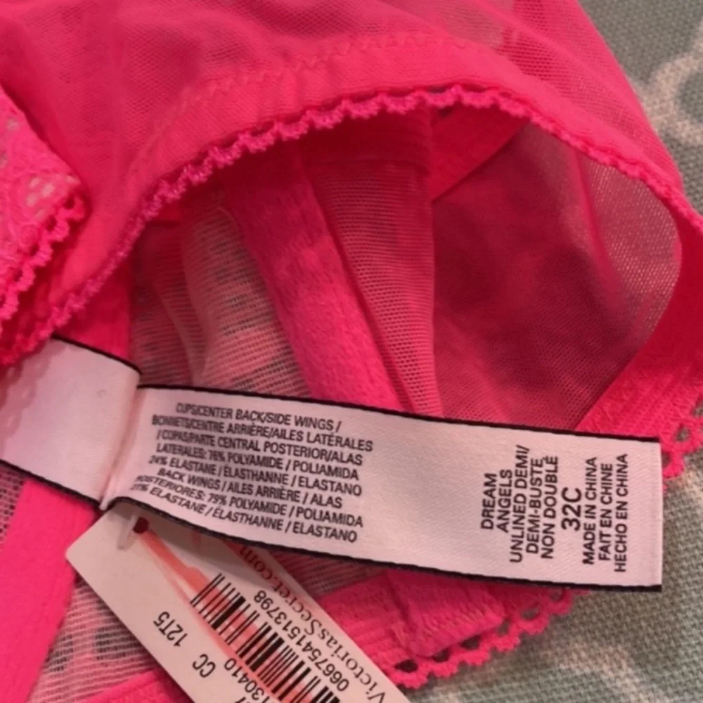 Victoria’s Secret Dream Angels Unlined Lace Front Close 32C NWT